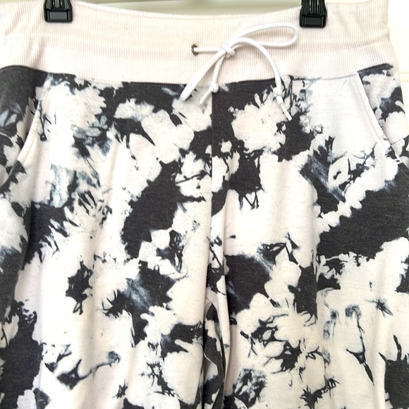 Jessica Simpson, sportswear,Felicity, jogger pants,white ocean,tie-dye, size, XL - Picture 2 of 10